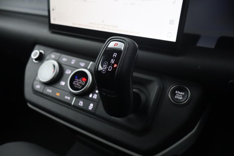 2025 (25) LAND ROVER COMMERCIAL DEFENDER 3.0 D350 Hard Top X-Dynamic HSE Auto [3 Seat] 5255808