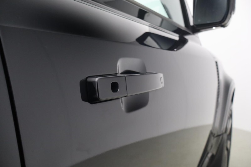 2025 (25) LAND ROVER COMMERCIAL DEFENDER 3.0 D350 Hard Top X-Dynamic HSE Auto [3 Seat] 5255777