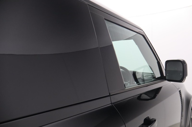 2025 (25) LAND ROVER COMMERCIAL DEFENDER 3.0 D350 Hard Top X-Dynamic HSE Auto [3 Seat] 5255776