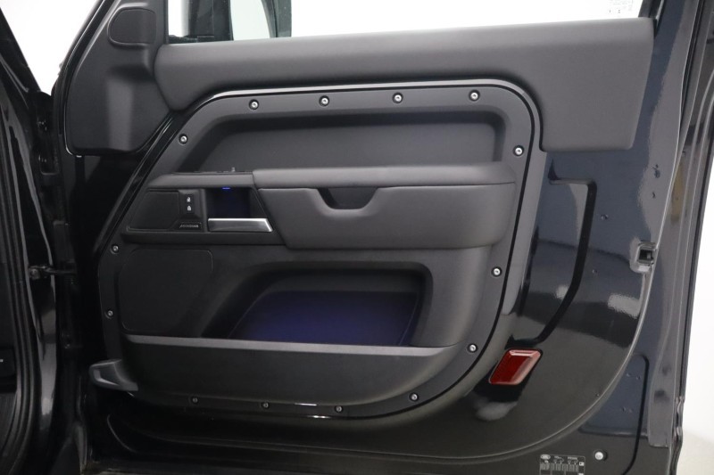 2025 (25) LAND ROVER COMMERCIAL DEFENDER 3.0 D350 Hard Top X-Dynamic HSE Auto [3 Seat] 5255787