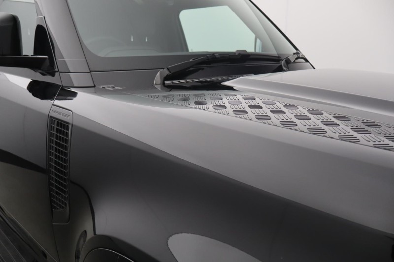 2025 (25) LAND ROVER COMMERCIAL DEFENDER 3.0 D350 Hard Top X-Dynamic HSE Auto [3 Seat] 5255783