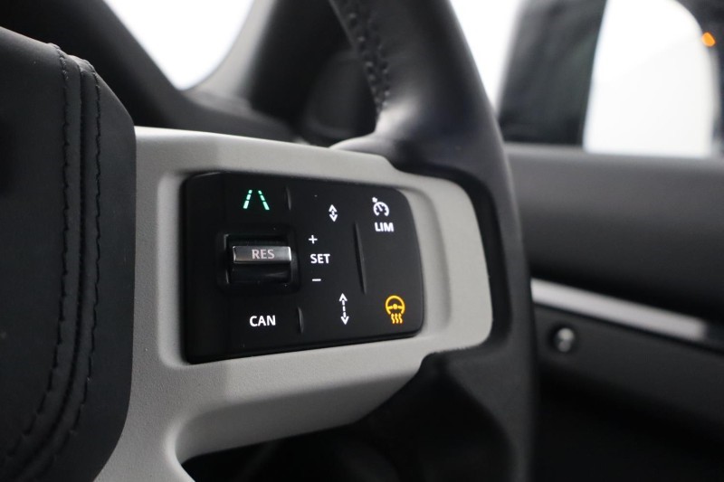 2025 (25) LAND ROVER COMMERCIAL DEFENDER 3.0 D350 Hard Top X-Dynamic HSE Auto [3 Seat] 5255795