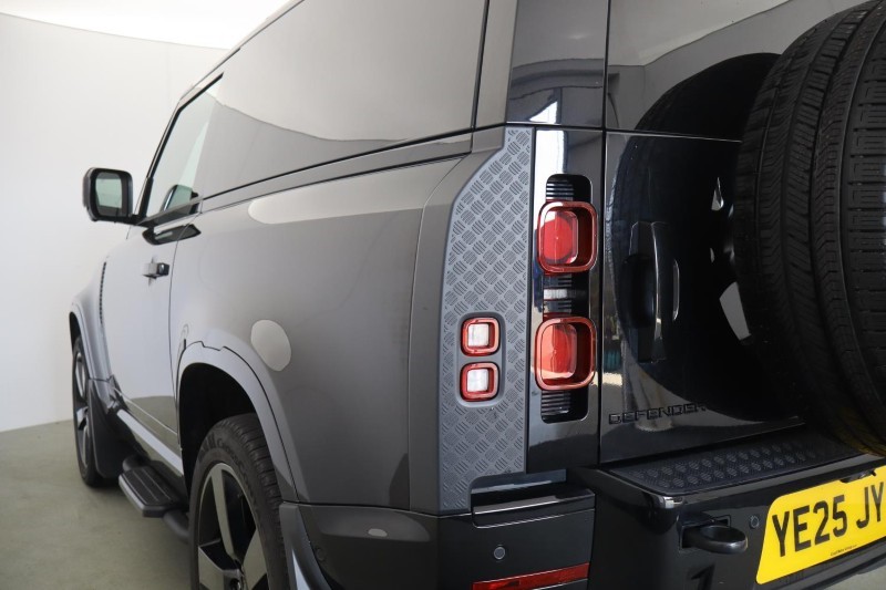 2025 (25) LAND ROVER COMMERCIAL DEFENDER 3.0 D350 Hard Top X-Dynamic HSE Auto [3 Seat] 5269150
