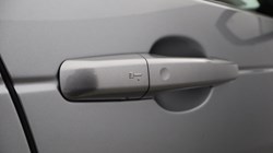 2019 (69) LAND ROVER DISCOVERY 3.0 SD6 HSE 5dr Auto 5252117