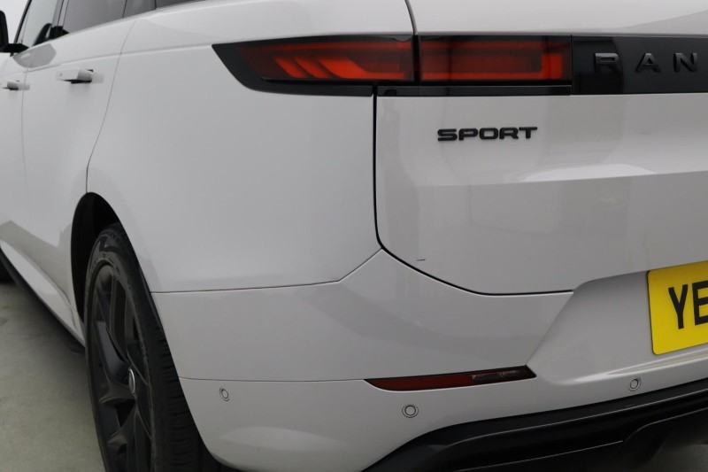 2022 (72) LAND ROVER RANGE ROVER SPORT 3.0 D300 Dynamic SE 5dr Auto 5242884