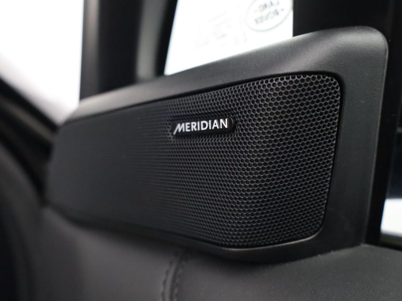 2022 (22) LAND ROVER RANGE ROVER 3.0 D300 SE 4dr Auto 5240321