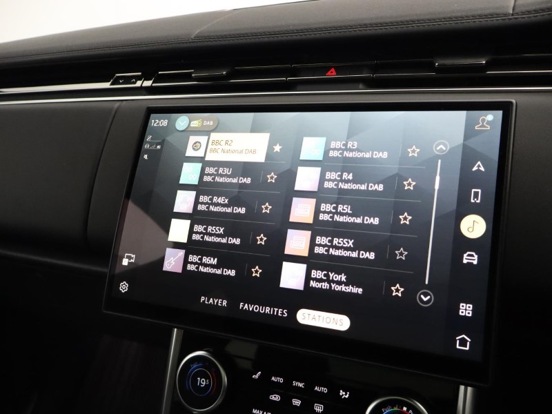 2022 (22) LAND ROVER RANGE ROVER 3.0 D300 SE 4dr Auto 5240345