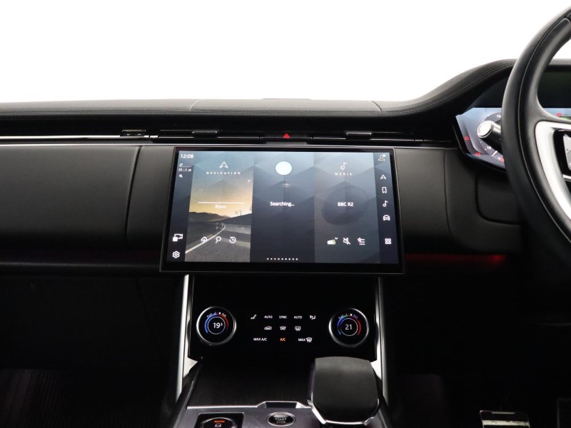 2022 (22) LAND ROVER RANGE ROVER 3.0 D300 SE 4dr Auto 5240341