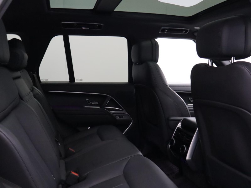 2022 (22) LAND ROVER RANGE ROVER 3.0 D300 SE 4dr Auto 5240318