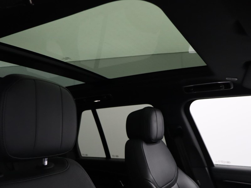 2022 (22) LAND ROVER RANGE ROVER 3.0 D300 SE 4dr Auto 5240359