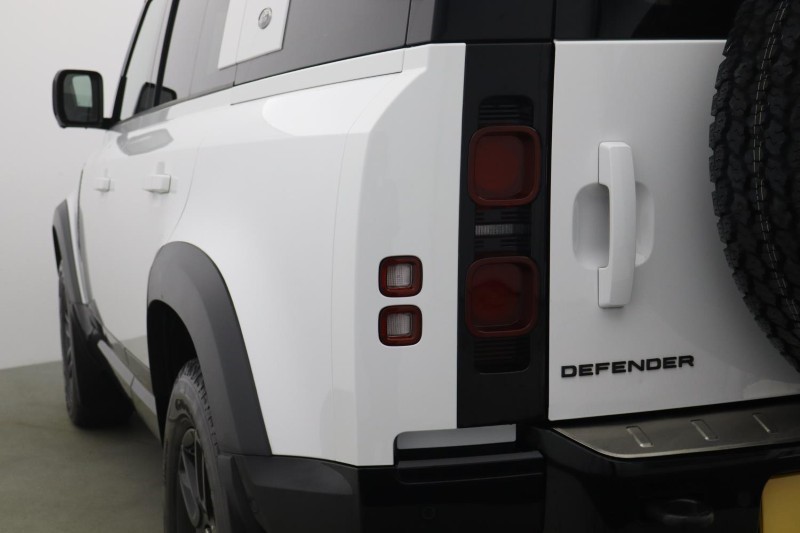 2023 (23) LAND ROVER DEFENDER 3.0 D250 X-Dynamic HSE 110 5dr Auto 5276602
