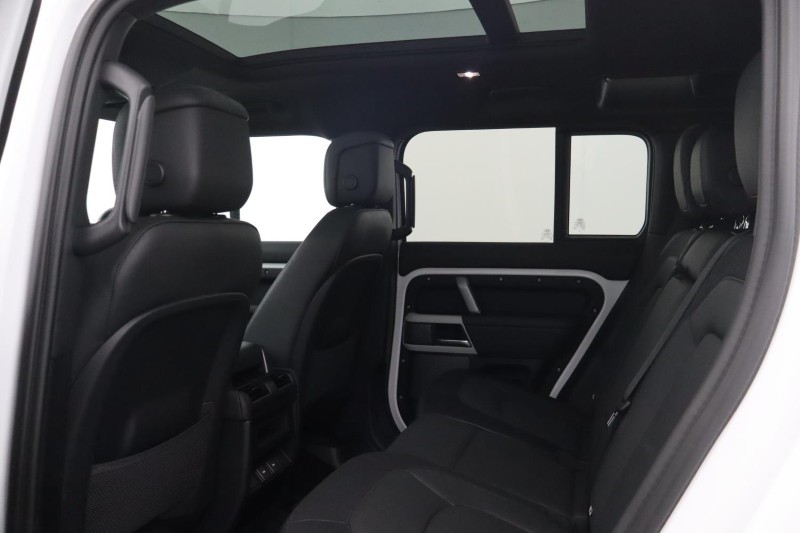 2023 (23) LAND ROVER DEFENDER 3.0 D250 X-Dynamic HSE 110 5dr Auto 5276609