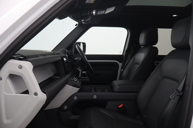 2023 (23) LAND ROVER DEFENDER 3.0 D250 X-Dynamic HSE 110 5dr Auto 5276614