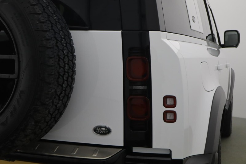 2023 (23) LAND ROVER DEFENDER 3.0 D250 X-Dynamic HSE 110 5dr Auto 5276601