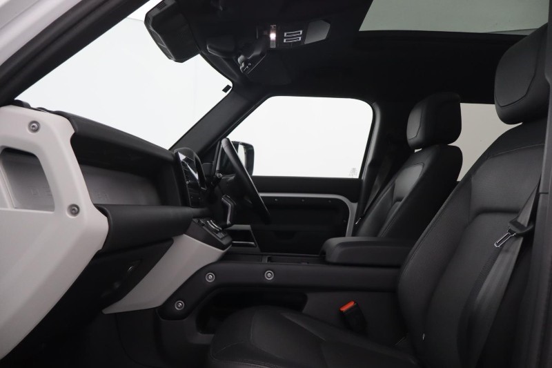 2023 (23) LAND ROVER DEFENDER 3.0 D250 X-Dynamic HSE 110 5dr Auto 5276613