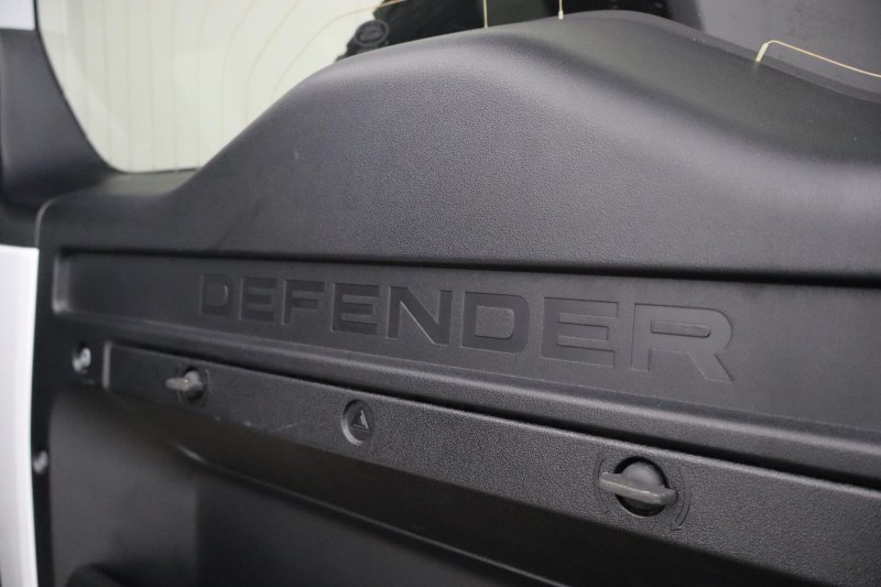 2023 (23) LAND ROVER DEFENDER 3.0 D250 X-Dynamic HSE 110 5dr Auto 5276607