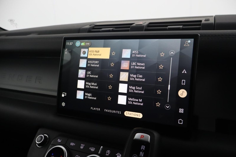 2023 (23) LAND ROVER DEFENDER 3.0 D250 X-Dynamic HSE 110 5dr Auto 5276648