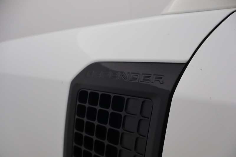 2023 (23) LAND ROVER DEFENDER 3.0 D250 X-Dynamic HSE 110 5dr Auto 5276615