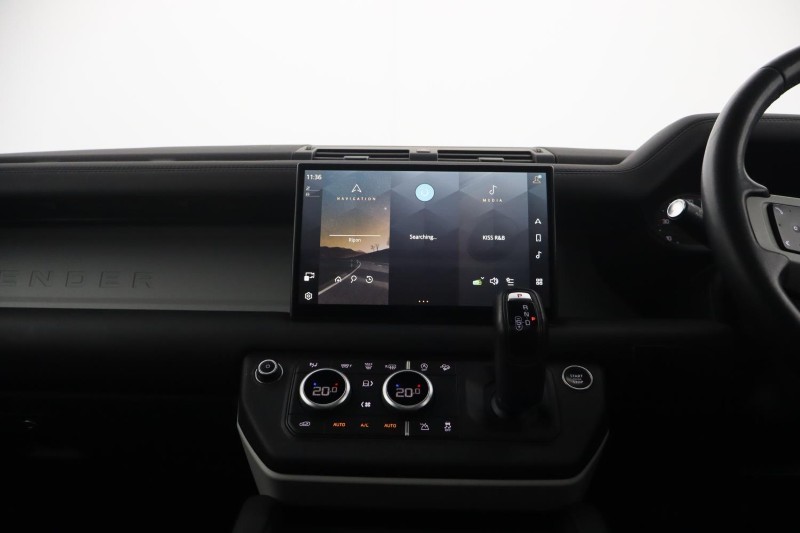 2023 (23) LAND ROVER DEFENDER 3.0 D250 X-Dynamic HSE 110 5dr Auto 5276637