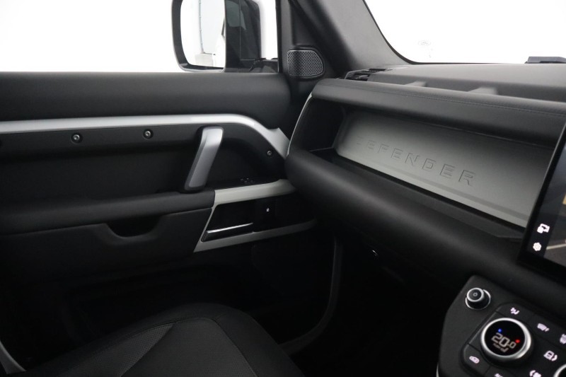 2023 (23) LAND ROVER DEFENDER 3.0 D250 X-Dynamic HSE 110 5dr Auto 5276659