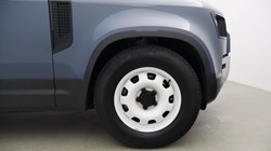 2021 (21) LAND ROVER DEFENDER 3.0 D200 110 5dr Auto 5232082