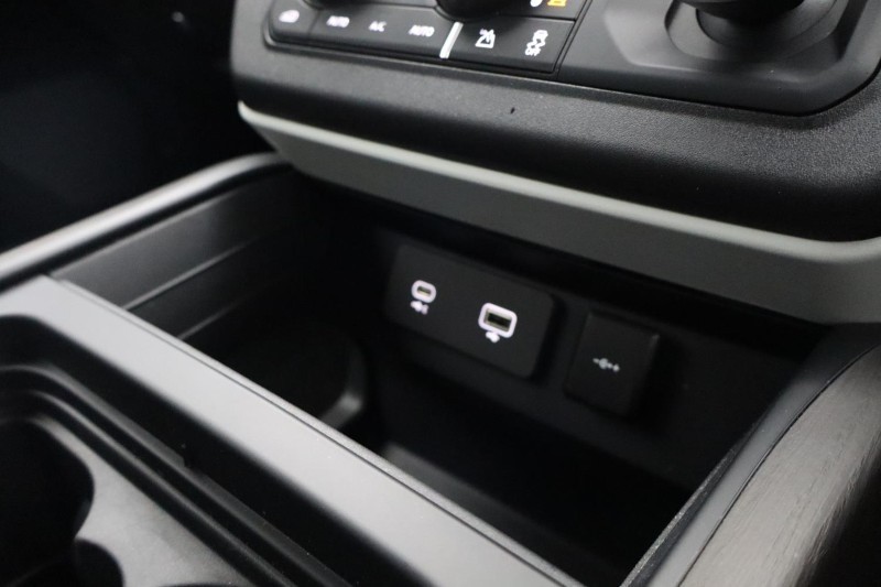 2021 (21) LAND ROVER DEFENDER 3.0 D200 110 5dr Auto 5232113