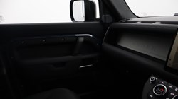 2021 (21) LAND ROVER DEFENDER 3.0 D200 110 5dr Auto 5232116