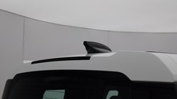 2021 (21) LAND ROVER DEFENDER 3.0 D200 110 5dr Auto 5232118