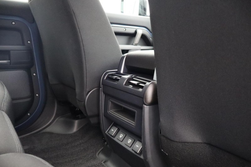 2021 (21) LAND ROVER DEFENDER 3.0 D200 110 5dr Auto 5232079