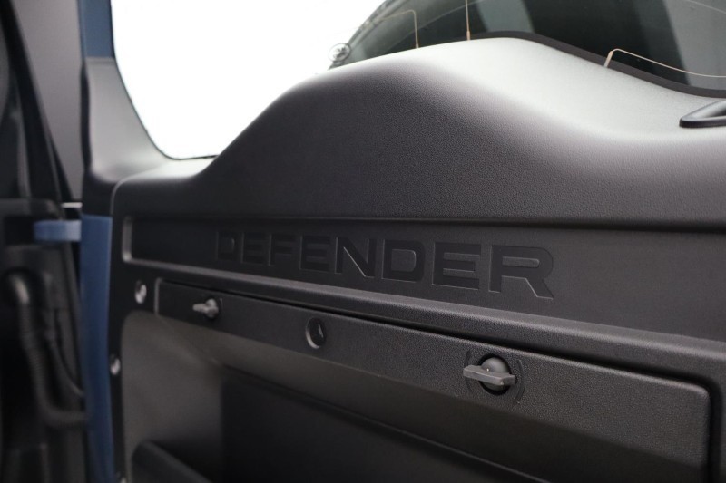 2021 (21) LAND ROVER DEFENDER 3.0 D200 110 5dr Auto 5232070