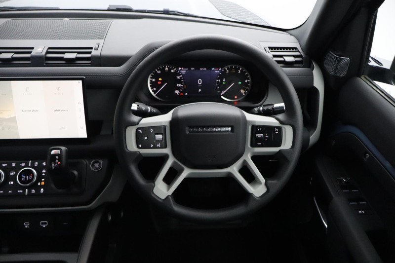 2021 (21) LAND ROVER DEFENDER 3.0 D200 110 5dr Auto 5232096