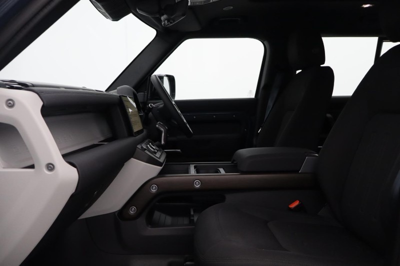 2021 (21) LAND ROVER DEFENDER 3.0 D200 110 5dr Auto 5232090