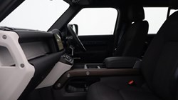 2021 (21) LAND ROVER DEFENDER 3.0 D200 110 5dr Auto 5232090