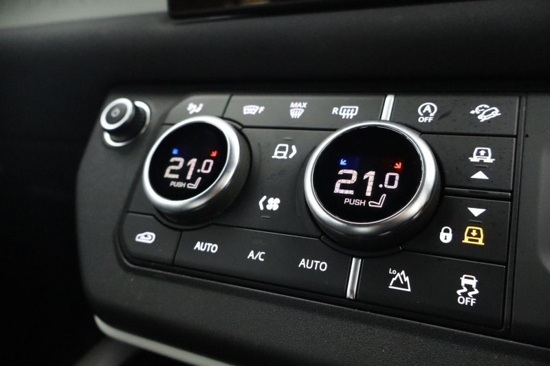 2021 (21) LAND ROVER DEFENDER 3.0 D200 110 5dr Auto 5232104