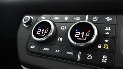 2021 (21) LAND ROVER DEFENDER 3.0 D200 110 5dr Auto 5232104