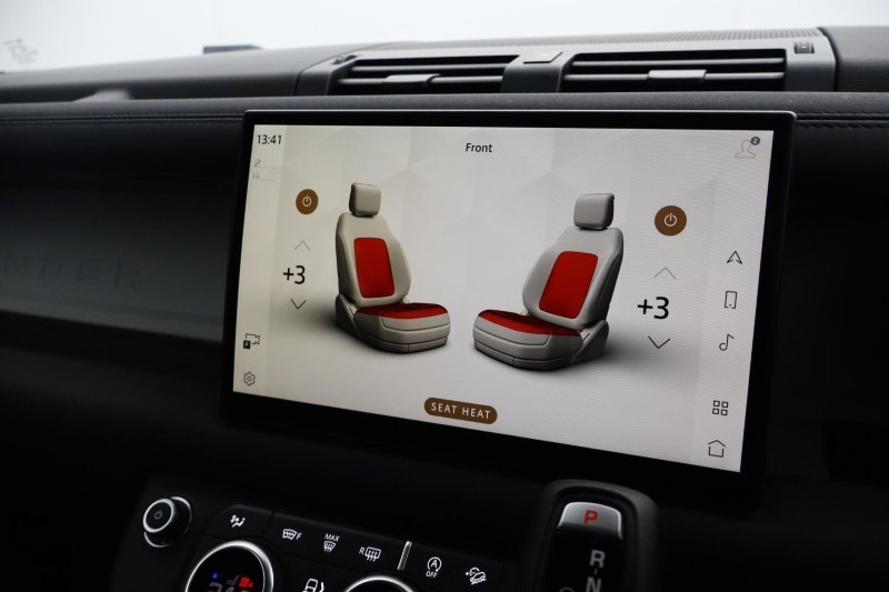 2021 (21) LAND ROVER DEFENDER 3.0 D200 110 5dr Auto 5232108