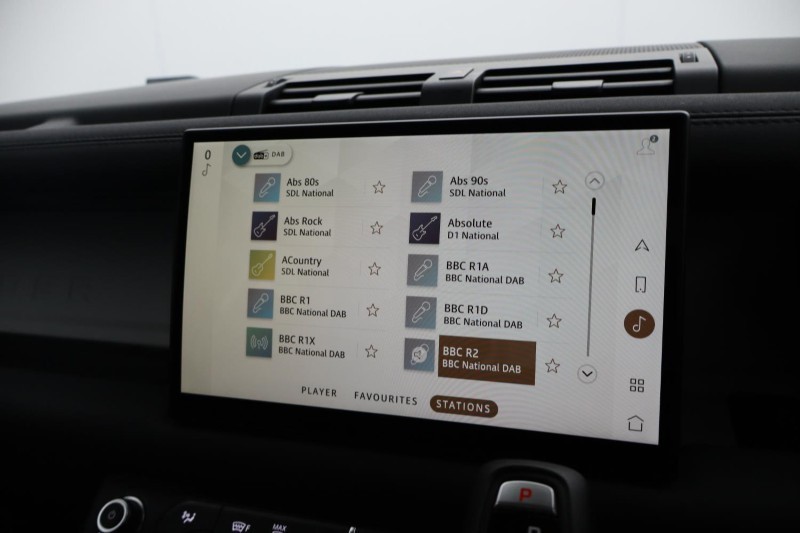 2021 (21) LAND ROVER DEFENDER 3.0 D200 110 5dr Auto 5232107