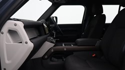 2021 (21) LAND ROVER DEFENDER 3.0 D200 110 5dr Auto 5232075