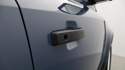 2021 (21) LAND ROVER DEFENDER 3.0 D200 110 5dr Auto 5232080