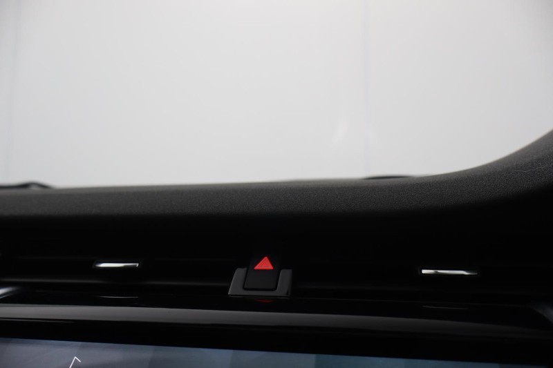 2020 (70) LAND ROVER DISCOVERY SPORT 2.0 D200 SE 5dr Auto 5260957