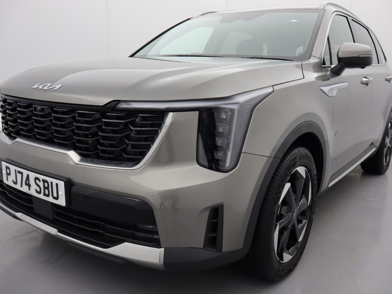 2024 (74) KIA SORENTO 1.6 T-GDi HEV 3 5dr Auto 4117481