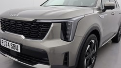 2024 (74) KIA SORENTO 1.6 T-GDi HEV 3 5dr Auto 4117481