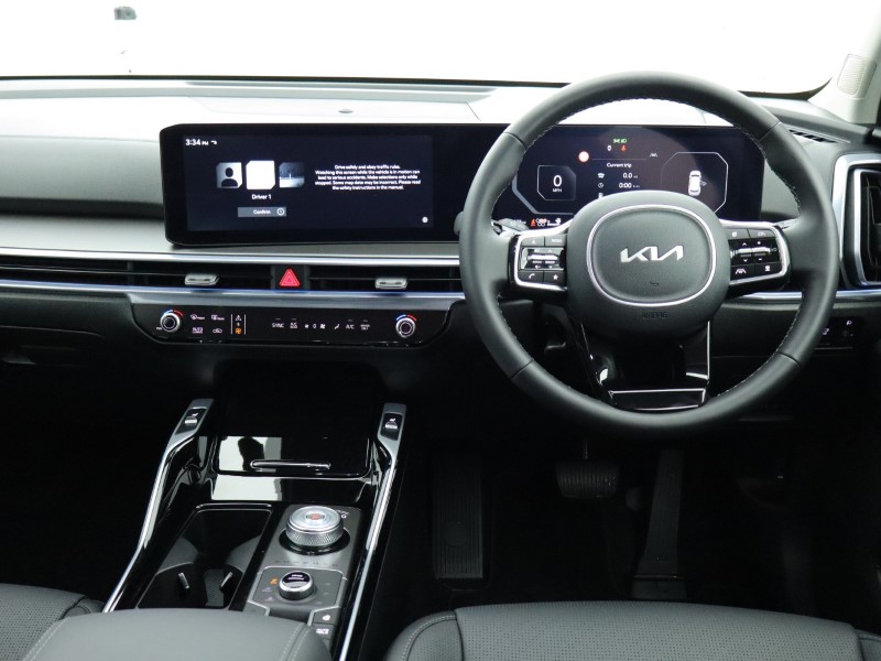 2024 (74) KIA SORENTO 1.6 T-GDi HEV 3 5dr Auto 4117492