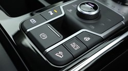 2024 (74) KIA SORENTO 1.6 T-GDi HEV 3 5dr Auto 4117502