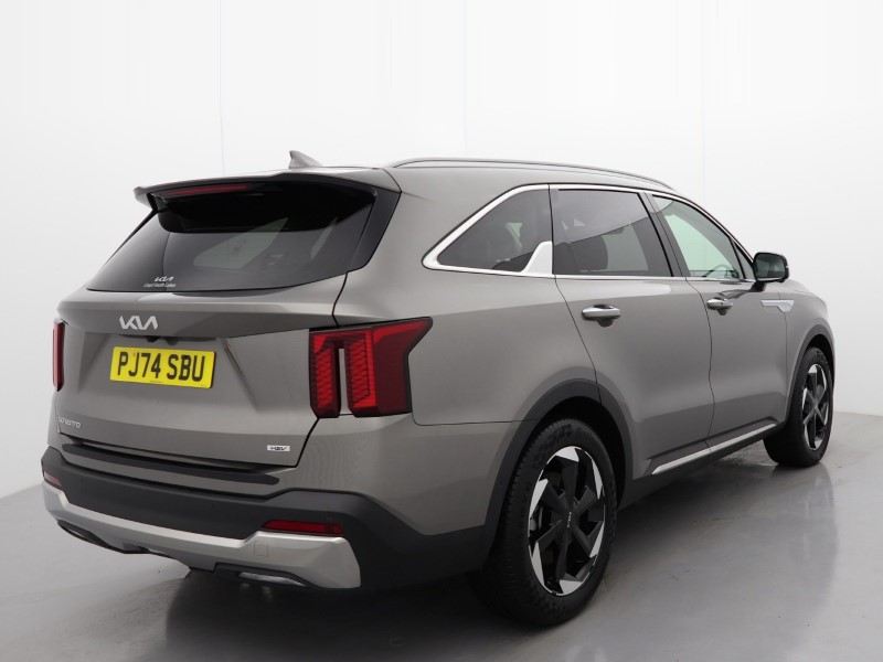 2024 (74) KIA SORENTO 1.6 T-GDi HEV 3 5dr Auto 4117475