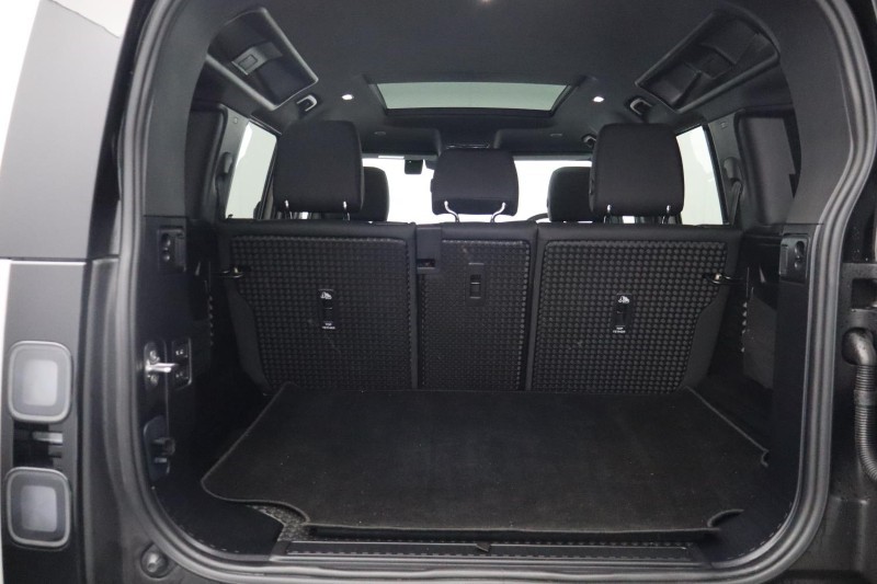 2026 (26) LAND ROVER DEFENDER 3.0 D250 X-Dynamic SE 110 5dr Auto 5814148