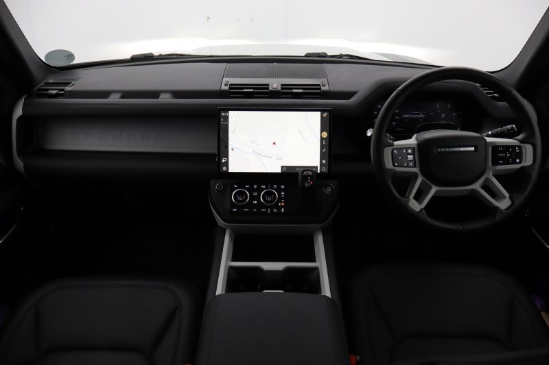 2026 (26) LAND ROVER DEFENDER 3.0 D250 X-Dynamic SE 110 5dr Auto 5814172