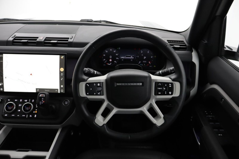 2026 (26) LAND ROVER DEFENDER 3.0 D250 X-Dynamic SE 110 5dr Auto 5814176