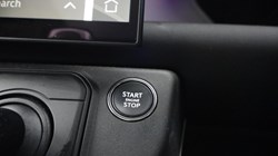 2026 (26) LAND ROVER DEFENDER 3.0 D250 X-Dynamic SE 110 5dr Auto 5814187