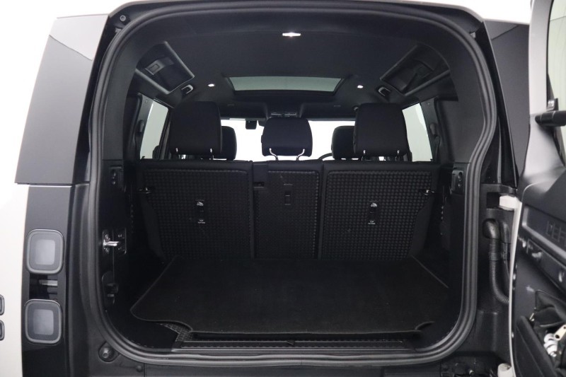 2026 (26) LAND ROVER DEFENDER 3.0 D250 X-Dynamic SE 110 5dr Auto 5814147